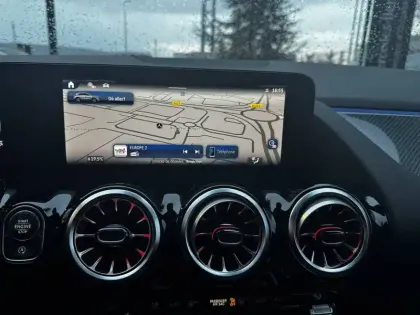 Photo 15 Mercedes GLA  200 d 8G-DCT