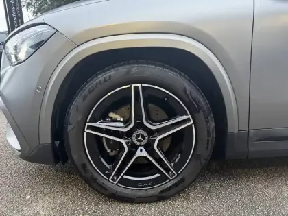 Photo 8 Mercedes GLA  200 d 8G-DCT