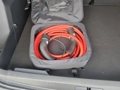 Photo 39 Peugeot 2008  Electrique 50 kWh 136 ch