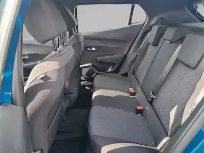 Photo 31 Peugeot 2008  Electrique 50 kWh 136 ch