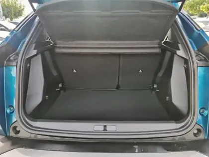 Photo 5 Peugeot 2008  Electrique 50 kWh 136 ch