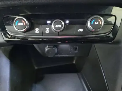 Photo 23 Opel Corsa  Electrique 136 ch & Batterie 50 kWh