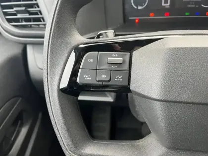 Photo 77 Peugeot Expert  FGN M BLUEHDI 145 S&S EAT8