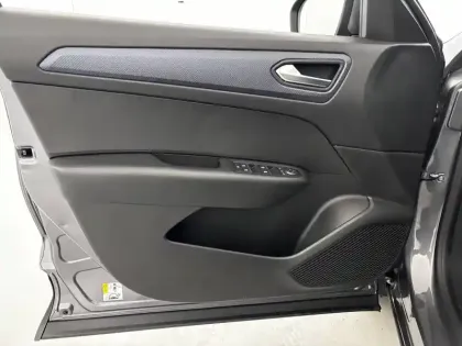 Photo 10 Renault Arkana  mild hybrid 140 EDC FAP - 22