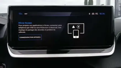 Photo 56 Peugeot 2008  Hybrid 145 e-DCS6