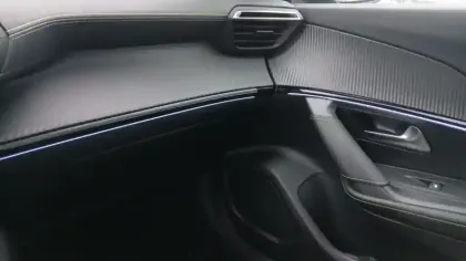 Photo 58 Peugeot 2008  Hybrid 145 e-DCS6