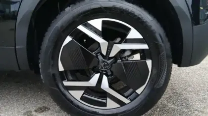 Photo 42 Peugeot 2008  Hybrid 145 e-DCS6