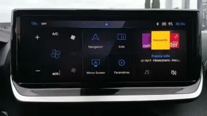 Photo 57 Peugeot 2008  Hybrid 145 e-DCS6