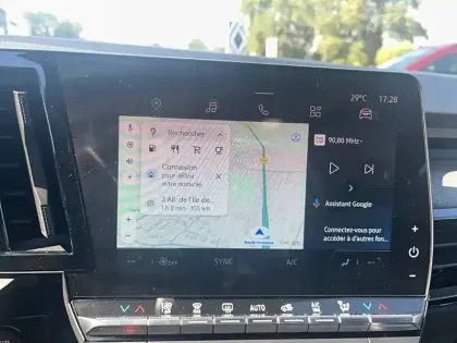 Photo 18 Renault Austral  E-Tech hybrid 200