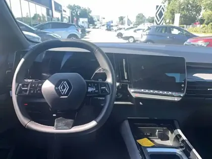 Photo 7 Renault Austral  E-Tech hybrid 200