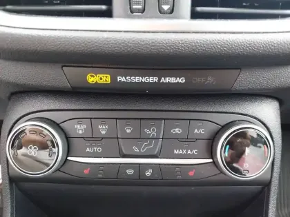 Photo 71 Ford Fiesta  1.0 EcoBoost 125 ch S&S mHEV Powershift