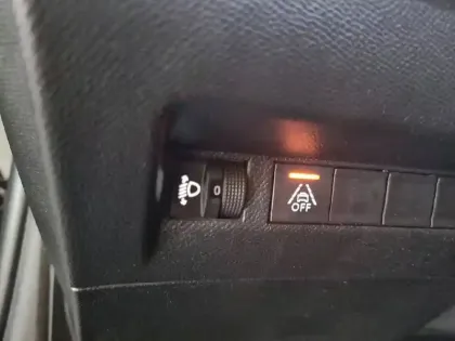 Photo 28 Peugeot 208  BlueHDi 100 S&S BVM6