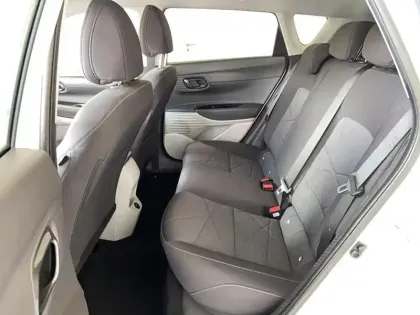 Photo 18 Hyundai Bayon  1.0 T-GDi 100 Hybrid 48V