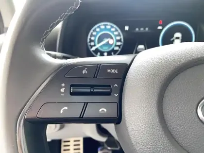 Photo 13 Hyundai Bayon  1.0 T-GDi 100 Hybrid 48V