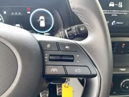 Photo 14 Hyundai Bayon  1.0 T-GDi 100 Hybrid 48V