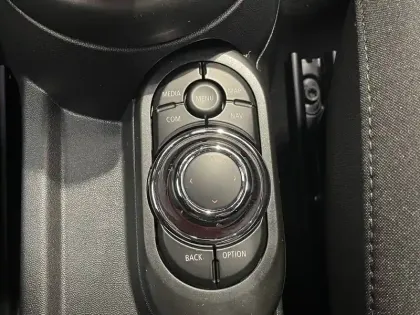 Photo 25 Mini Mini Hatch 3 Portes Cooper S 178 ch DKG7