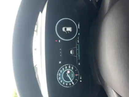 Photo 16 Hyundai Bayon  1.0 T-GDi 100 Hybrid 48V