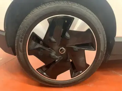 Photo 14 Volvo Ex30  Single Extended Range 272 ch 1EDT