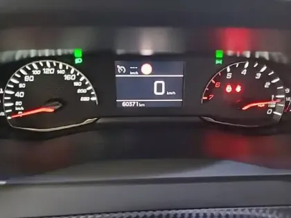 Photo 9 Peugeot 208  BlueHDi 100 S&S BVM6