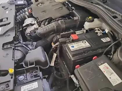 Photo 14 Peugeot 208  BlueHDi 100 S&S BVM6