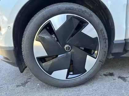 Photo 36 Volvo Ex30  Single Extended Range 272 ch 1EDT