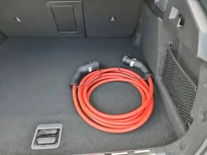 Photo 37 Peugeot 408  Electrique 58 kWh 210ch