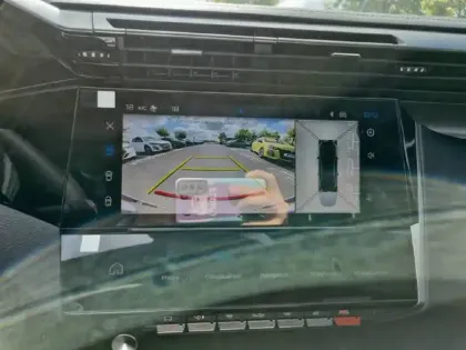 Photo 19 Peugeot 408  Electrique 58 kWh 210ch