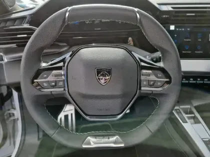 Photo 28 Peugeot 408  Electrique 58 kWh 210ch