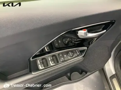 Photo 19 Kia Niro  1.6 GDi Hybride Rechargeable 141 ch DCT6 Design