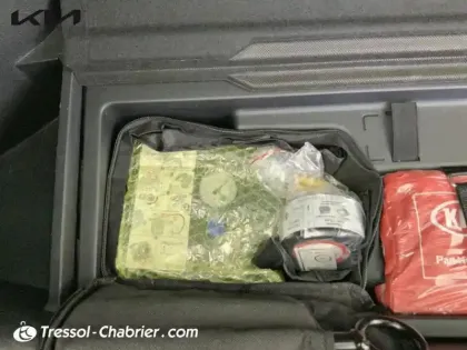 Photo 26 Kia Niro  1.6 GDi Hybride Rechargeable 141 ch DCT6 Design