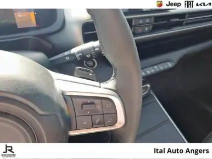 Photo 13 Jeep Avenger  1.2 Turbo T3 145ch MHEV Overland BVR6 4xe