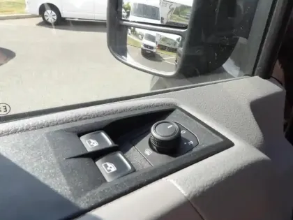 Photo 14 Volkswagen Crafter  Fg 35 L4H3 2.0 TDI 177ch Business Traction BVA8