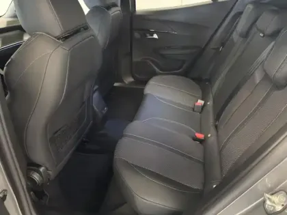 Photo 11 Peugeot 2008  e- 156ch Allure