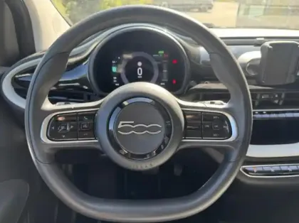 Photo 11 Fiat 500  e 95ch Action