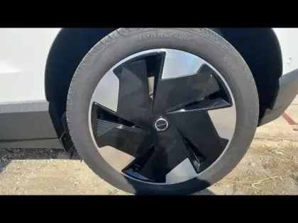 Photo 14 Volvo Ex30  Single Extended Range 272ch Ultra