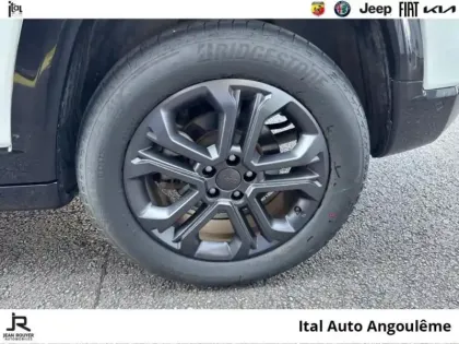 Photo 10 Jeep Compass  1.3 Turbo T4 190ch PHEV 4xe Limited AT6 eAWD