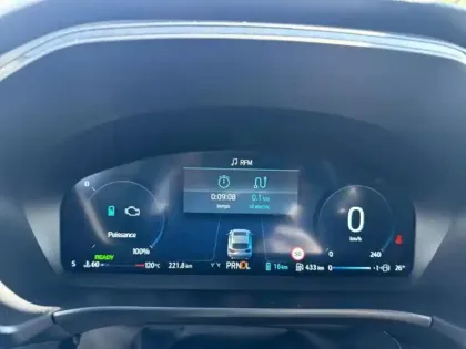 Photo 10 Ford Kuga  2.5 Duratec 243ch Hybride Rechargeable ST-Line X Powershift