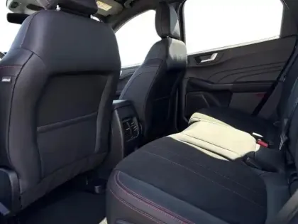 Photo 7 Ford Kuga  2.5 Duratec 243ch Hybride Rechargeable ST-Line X Powershift