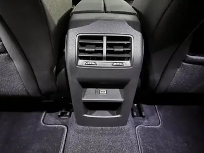 Photo 8 Opel Astra  1.2 Turbo Hybrid 136ch GS e-DCT 6