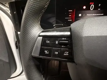 Photo 12 Opel Astra  1.2 Turbo Hybrid 136ch GS e-DCT 6