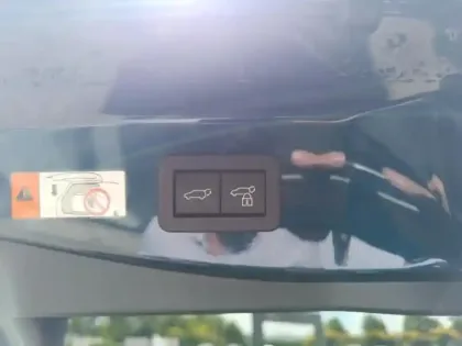 Photo 8 Toyota C-HR  1.8 140ch Design MY25