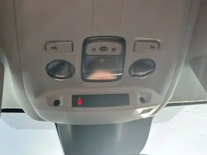 Photo 105 Opel Corsa Gén. VI Ph1 NG Elegance Business 5