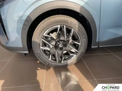 Photo 11 Peugeot 5008  Hybrid 145 e-DCS6