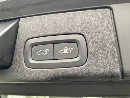 Photo 8 Volvo Xc60  T8 Twin Engine 303 ch + 87 ch Geartronic 8