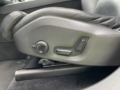 Photo 18 Volvo Xc60  T8 Twin Engine 303 ch + 87 ch Geartronic 8