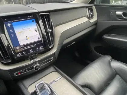 Photo 27 Volvo Xc60  T8 Twin Engine 303 ch + 87 ch Geartronic 8