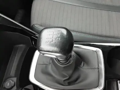 Photo 13 Peugeot 208  BlueHDi 100 S&S BVM6