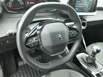 Photo 8 Peugeot 208  BlueHDi 100 S&S BVM6