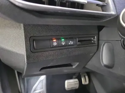 Photo 23 Peugeot 3008  Puretech 130ch S&S EAT8