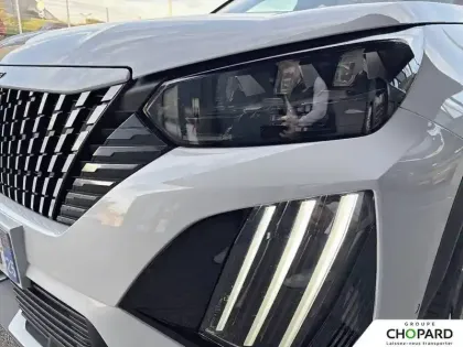 Photo 19 Peugeot 2008  Hybrid 145 e-DCS6